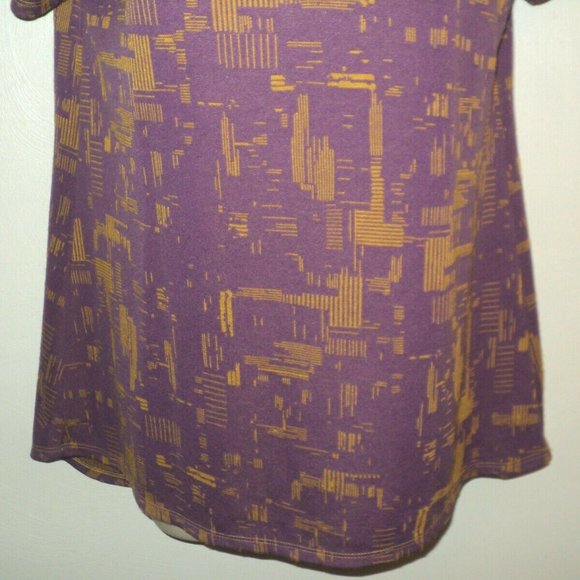 LuLaRoe Sz Small Top Magenta & Camel-Gold Abstract - Picture 3 of 7